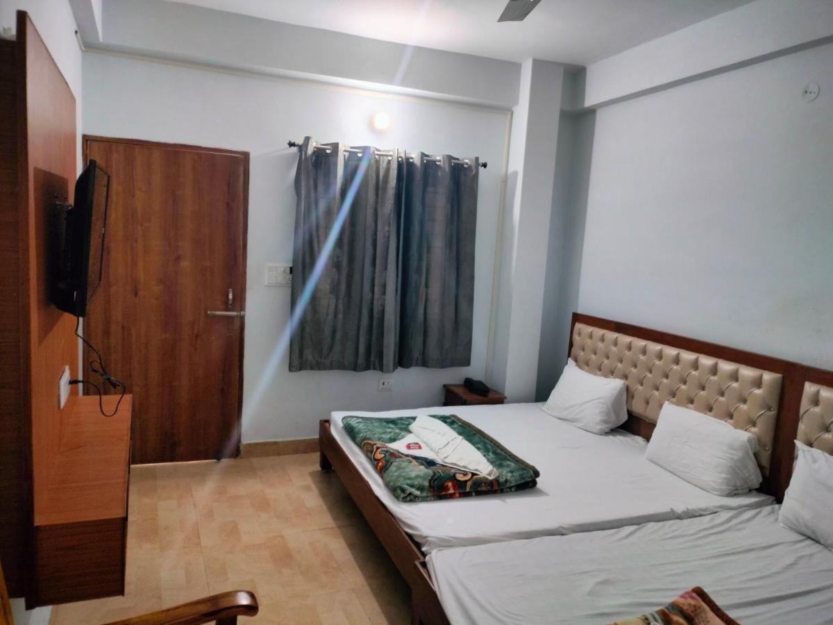 Hotel Studioz Sahastradhara Dehradun Exterior foto